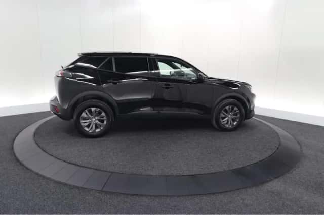 Peugeot 2008 (2023) thumbnail 9