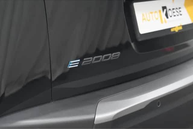 Peugeot e-2008 (2024) thumbnail 3