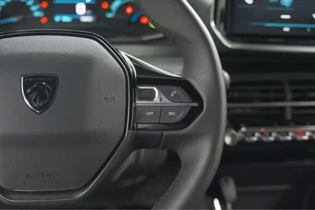Peugeot e-2008 (2024) thumbnail 29