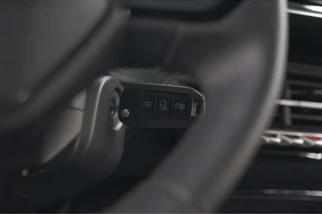 Peugeot e-2008 (2024) thumbnail 33