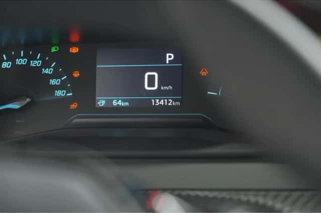 Peugeot e-2008 (2024) thumbnail 36