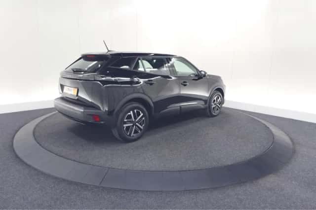 Peugeot e-2008 (2024) thumbnail 5