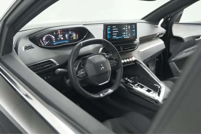 Peugeot 3008 (2024) thumbnail 2