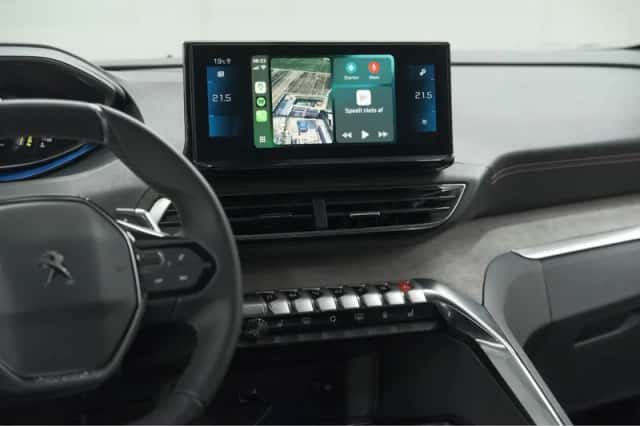 Peugeot 3008 (2024) thumbnail 3