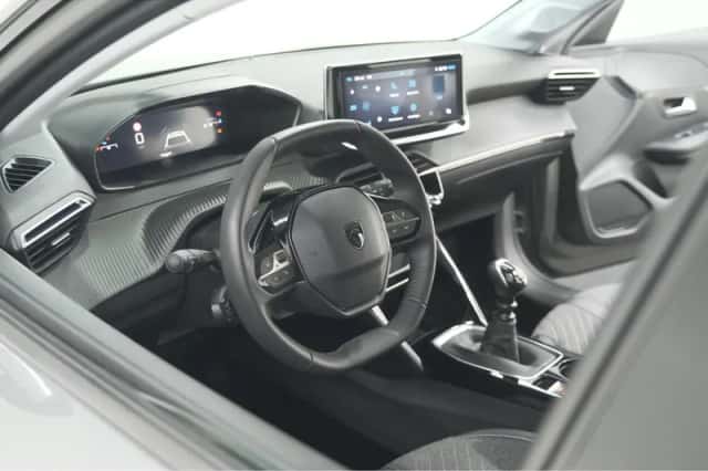 Peugeot 208 (2025) thumbnail 2
