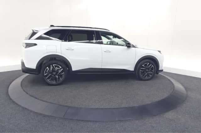 Peugeot 5008 (2025) thumbnail 9
