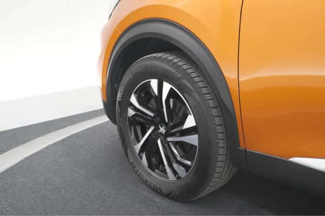 Peugeot 2008 (2021) thumbnail 16
