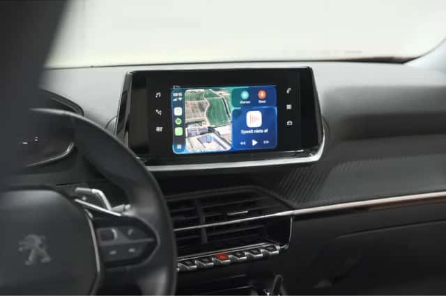 Peugeot 2008 (2021) thumbnail 3
