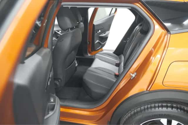 Peugeot 2008 (2021) thumbnail 23