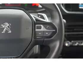 Peugeot 2008 (2021) thumbnail 25