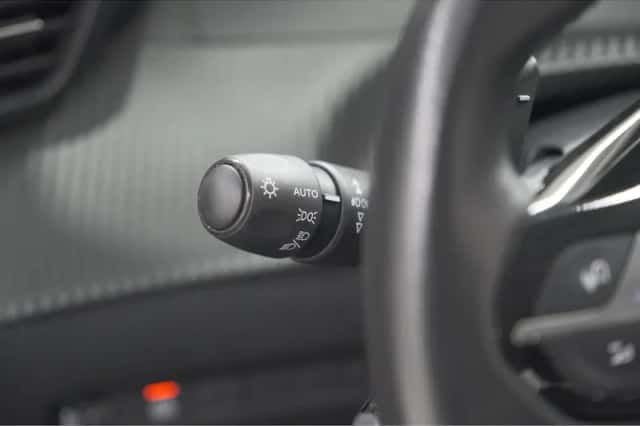 Peugeot 2008 (2021) thumbnail 30