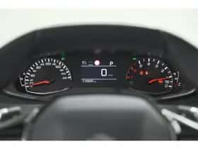 Peugeot 2008 (2021) thumbnail 33