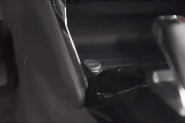 Peugeot 2008 (2021) thumbnail 39