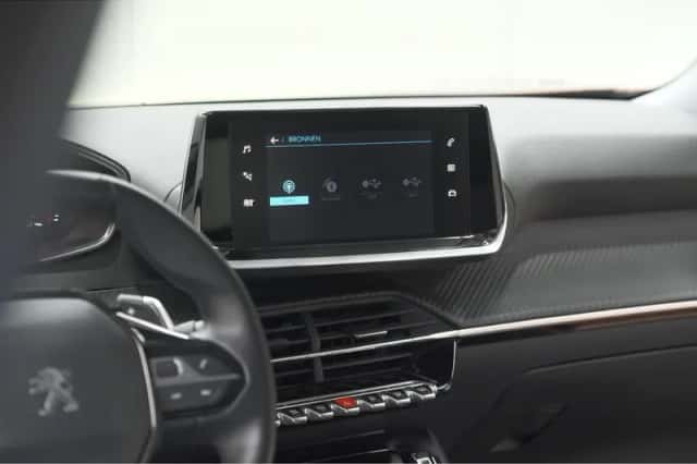 Peugeot 2008 (2021) thumbnail 44