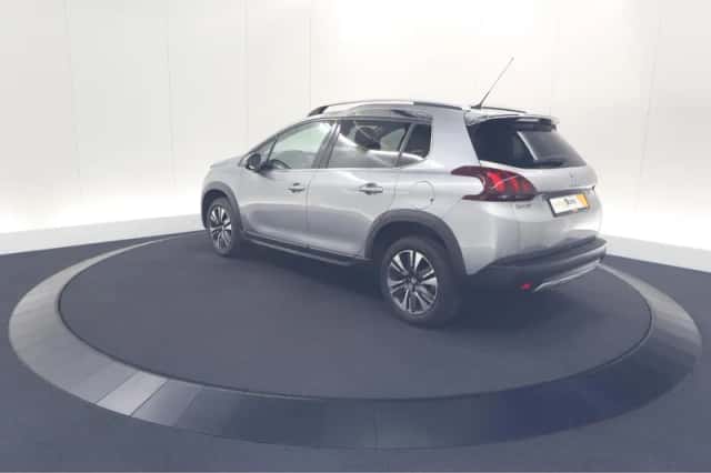Peugeot 2008 (2018) thumbnail 12