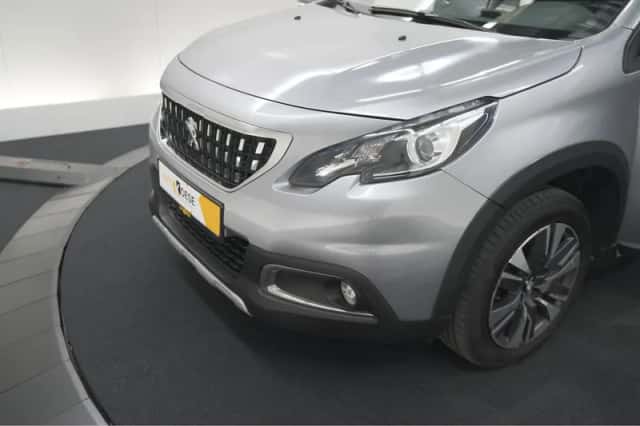Peugeot 2008 (2018) thumbnail 13