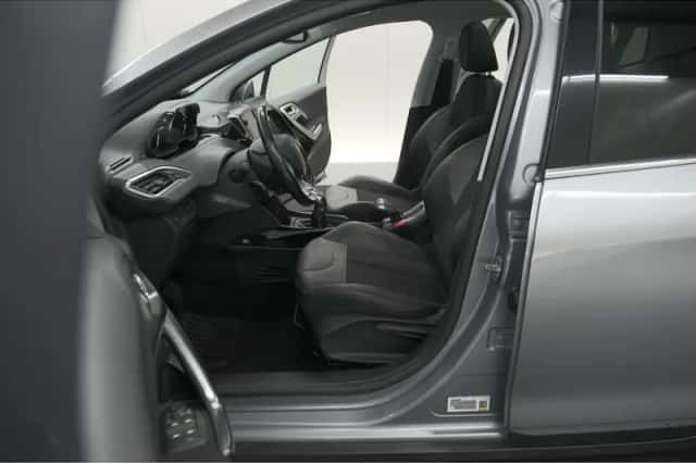 Peugeot 2008 (2018) thumbnail 20