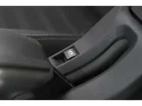 Peugeot 2008 (2018) thumbnail 33