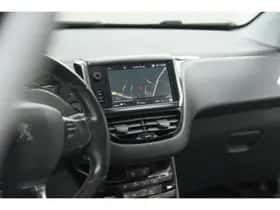Peugeot 2008 (2018) thumbnail 42