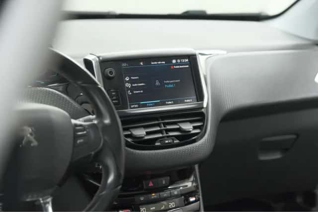 Peugeot 2008 (2018) thumbnail 46