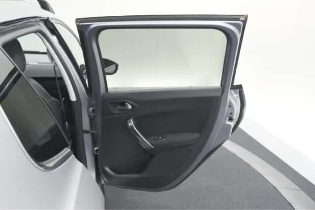 Peugeot 2008 (2018) thumbnail 55