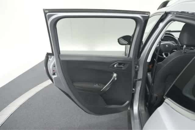 Peugeot 2008 (2018) thumbnail 57