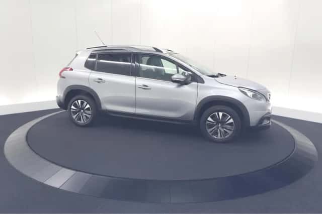 Peugeot 2008 (2018) thumbnail 8