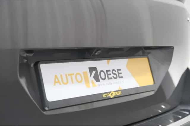 Peugeot 5008 (2023) thumbnail 2