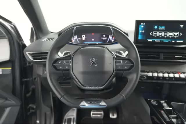 Peugeot 5008 (2023) thumbnail 29