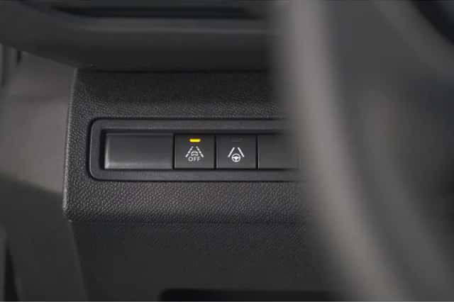 Peugeot 5008 (2023) thumbnail 37