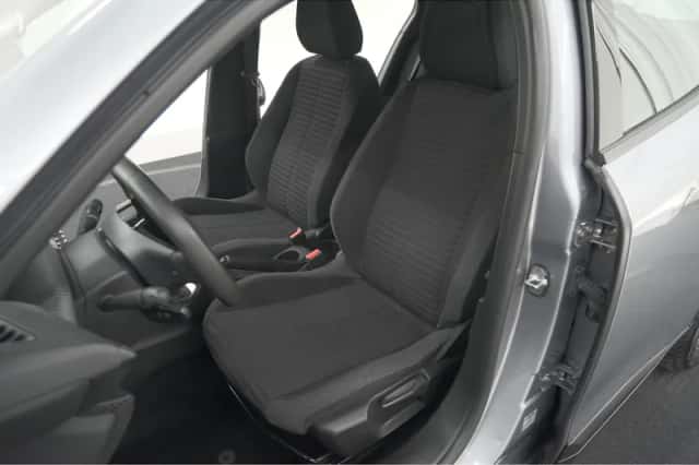 Peugeot 2008 (2023) thumbnail 21