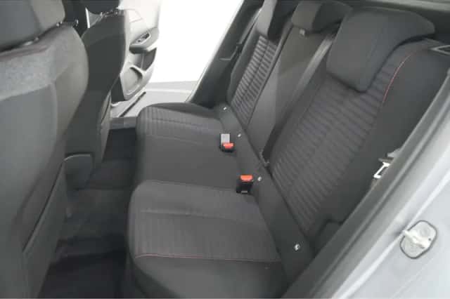 Peugeot 2008 (2023) thumbnail 24