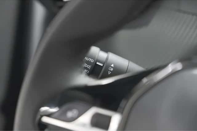 Peugeot 2008 (2023) thumbnail 28