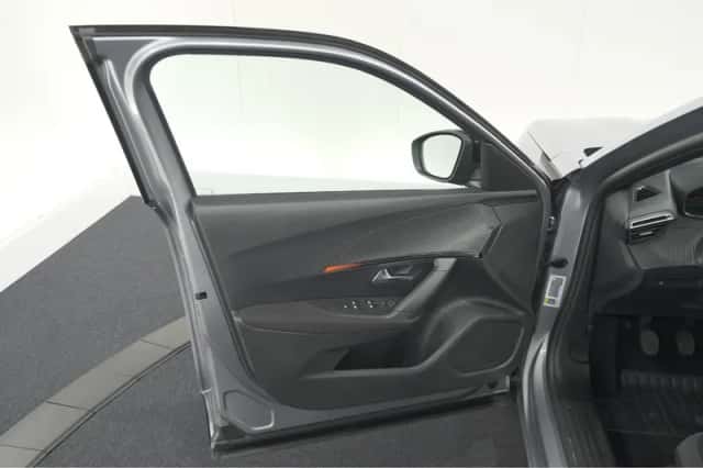 Peugeot 2008 (2023) thumbnail 56