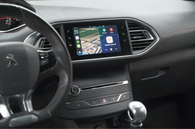 Peugeot 308 (2018) thumbnail 3