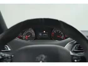 Peugeot 308 (2018) thumbnail 36