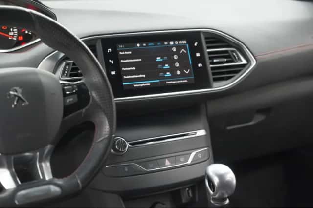 Peugeot 308 (2018) thumbnail 47