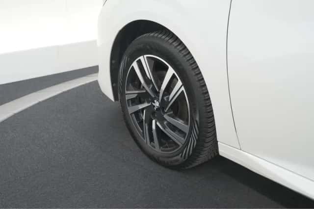 Peugeot 208 (2020) thumbnail 14