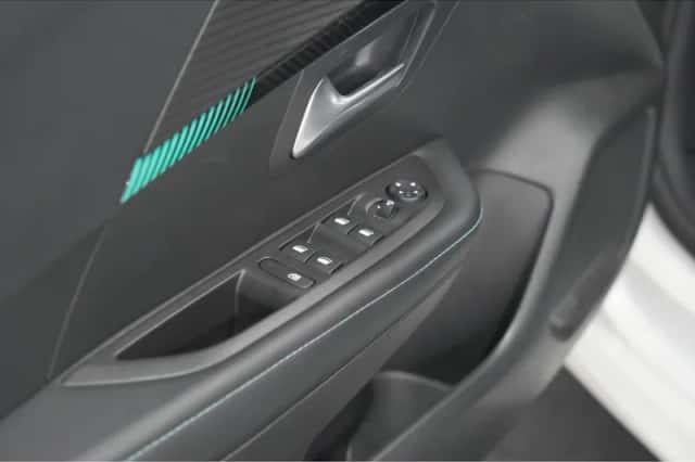 Peugeot 208 (2020) thumbnail 19
