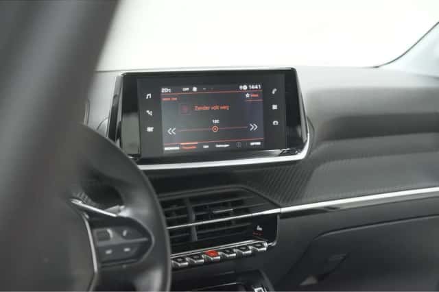 Peugeot 208 (2020) thumbnail 42