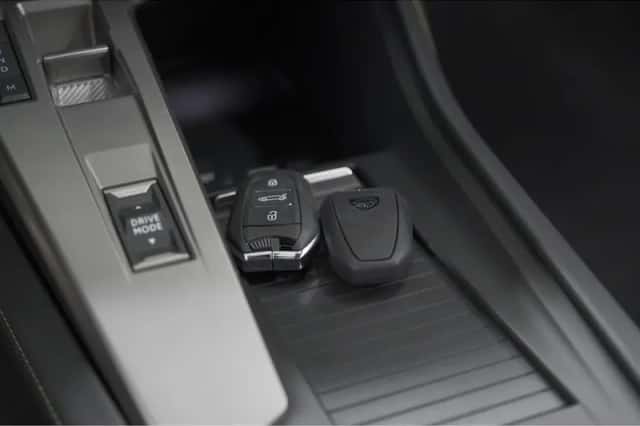 Peugeot 408 (2024) thumbnail 13
