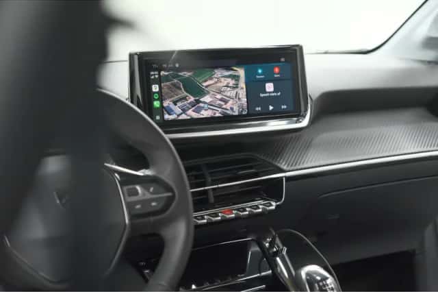 Peugeot 208 (2023) thumbnail 3