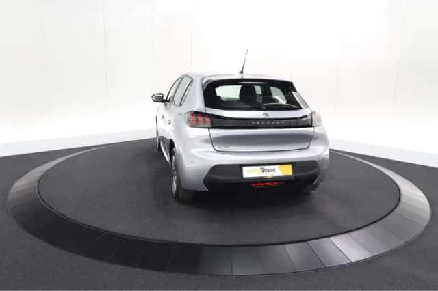 Peugeot 208 (2022) thumbnail 11