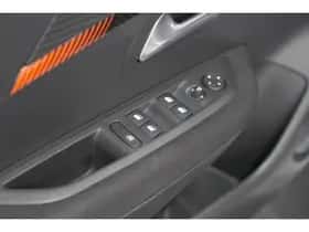 Peugeot 208 (2022) thumbnail 18