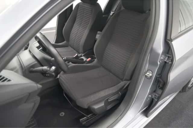 Peugeot 208 (2022) thumbnail 21