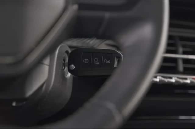 Peugeot 208 (2022) thumbnail 35