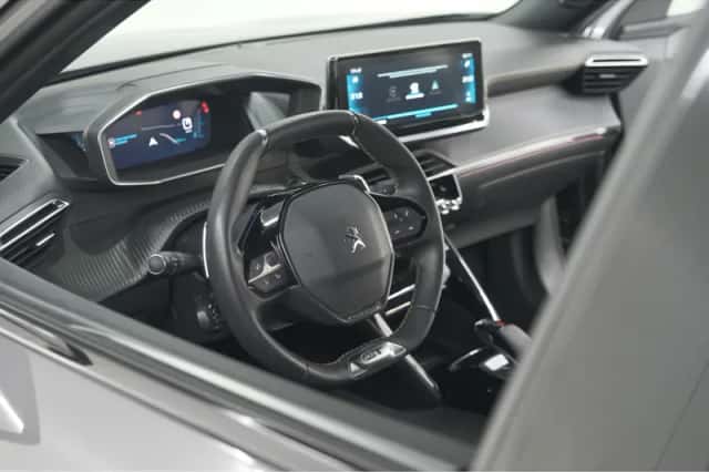 Peugeot 2008 (2022) thumbnail 3