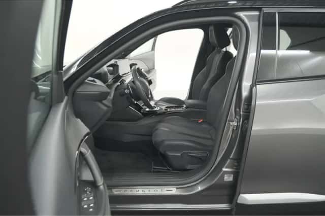 Peugeot 2008 (2022) thumbnail 22