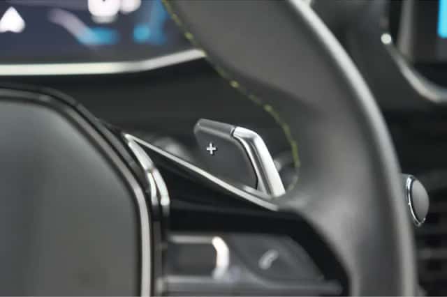 Peugeot 2008 (2022) thumbnail 32