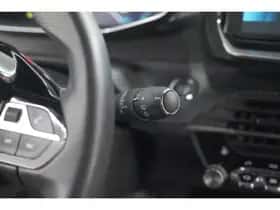 Peugeot 2008 (2022) thumbnail 32
